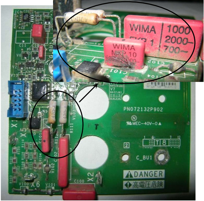 Следы коррозии резисторов и повреждение конденсатора